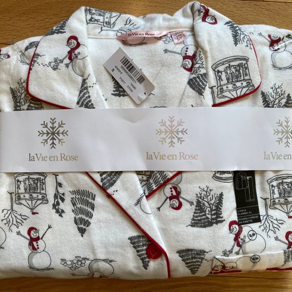 La Vie en Rose Flannel Pajama Set - Picture 1 of 3